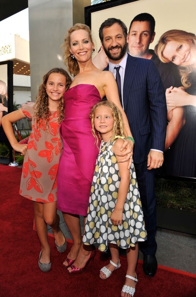 This image has an empty alt attribute; its file name is Leslie-Mann-Judd-Apatow-Cutest-Family-Pictures.jpg